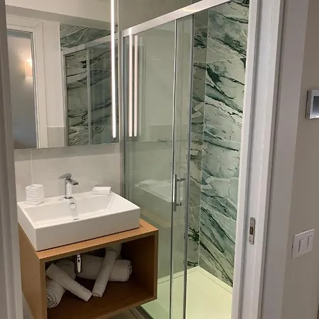 Malu - 4* 트로페아